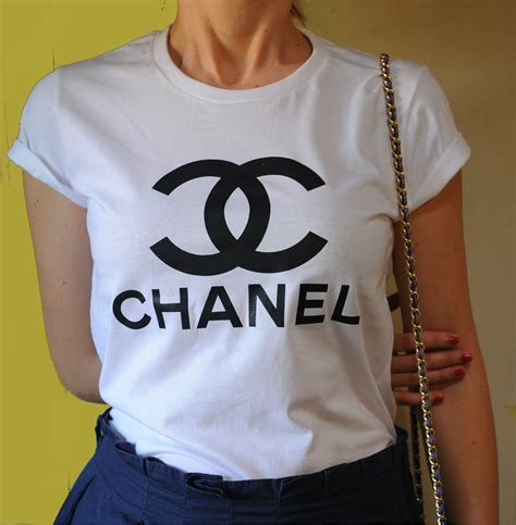 t-shirt con scritte chanel|Chanel blouses and tops.